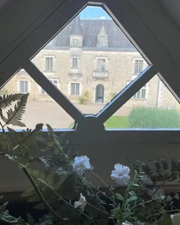 The Coach House, Chateau De La Couronne アパート